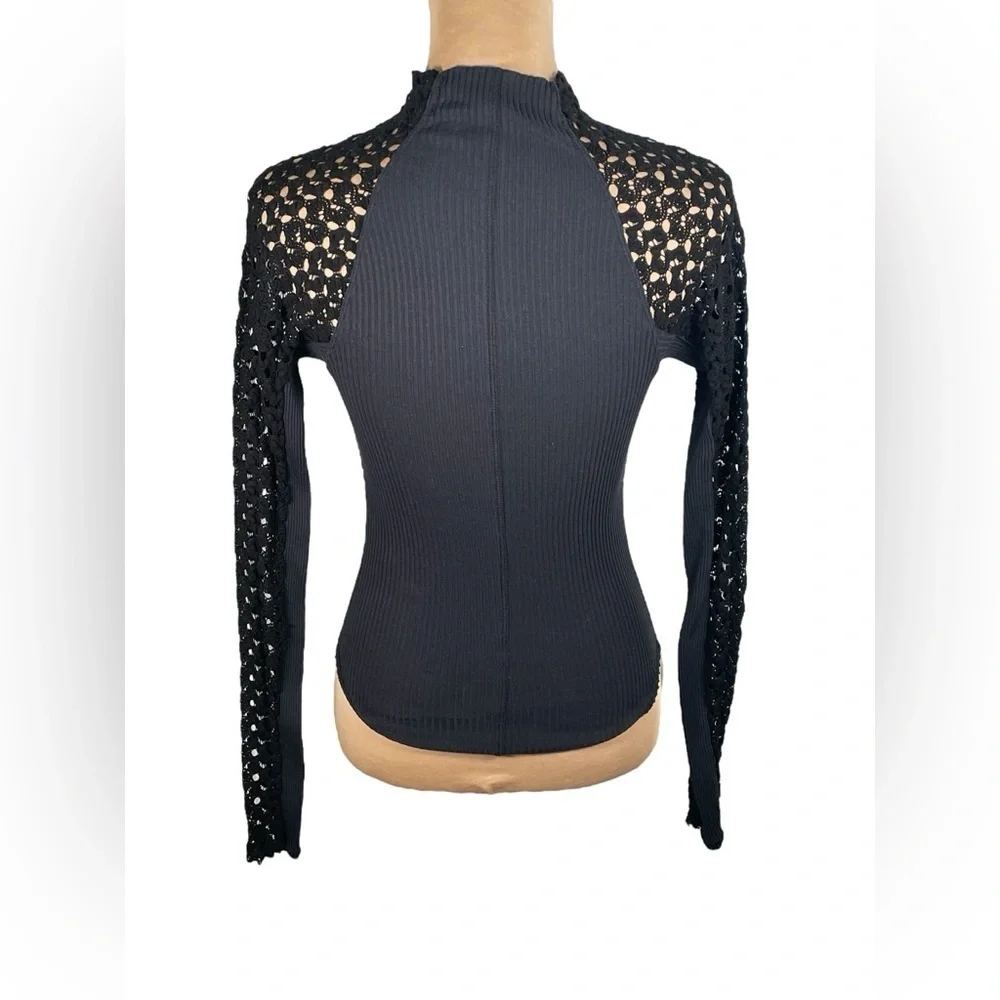 Free People Clemente Rib Knit Top‎ with Crochet Sleeves Size Small